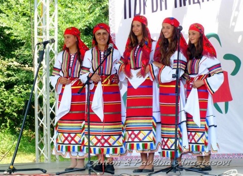 Народна носия №13 — Модна къща Славея