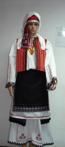 Народна носия №19 — Модна къща Славея